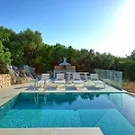 Vila Athena By Posarellivillas Peritheia