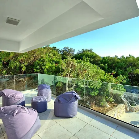 Athena By Posarellivillas ヴィラ Perítheia